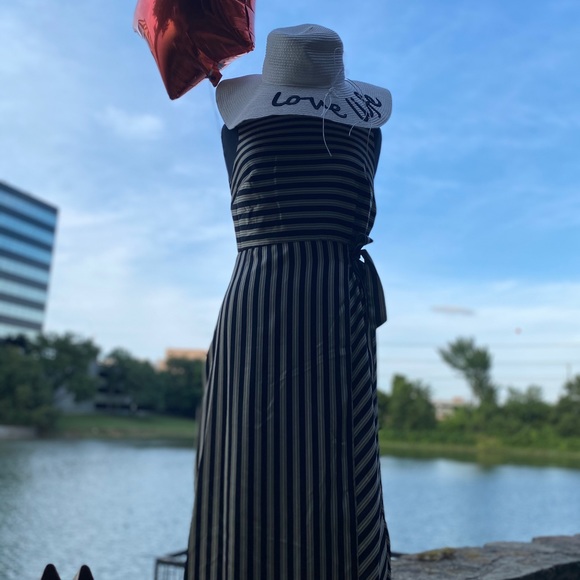 Vince Camuto Gold/Black - Picture 2 of 6